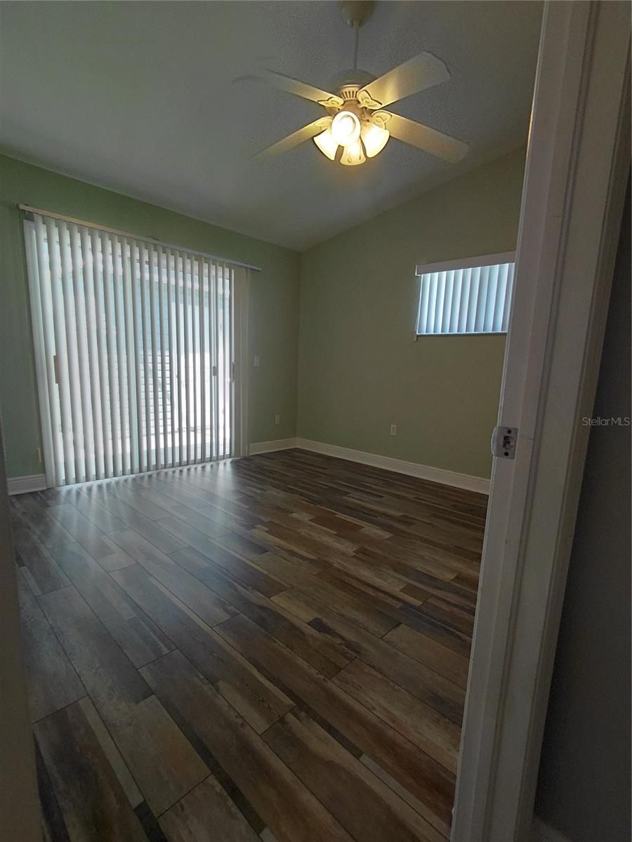 Image 17 of 22 For 3300 Loveland Boulevard 1202