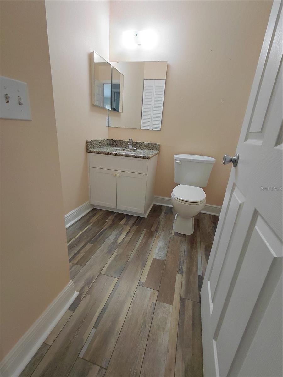Image 19 of 22 For 3300 Loveland Boulevard 1202