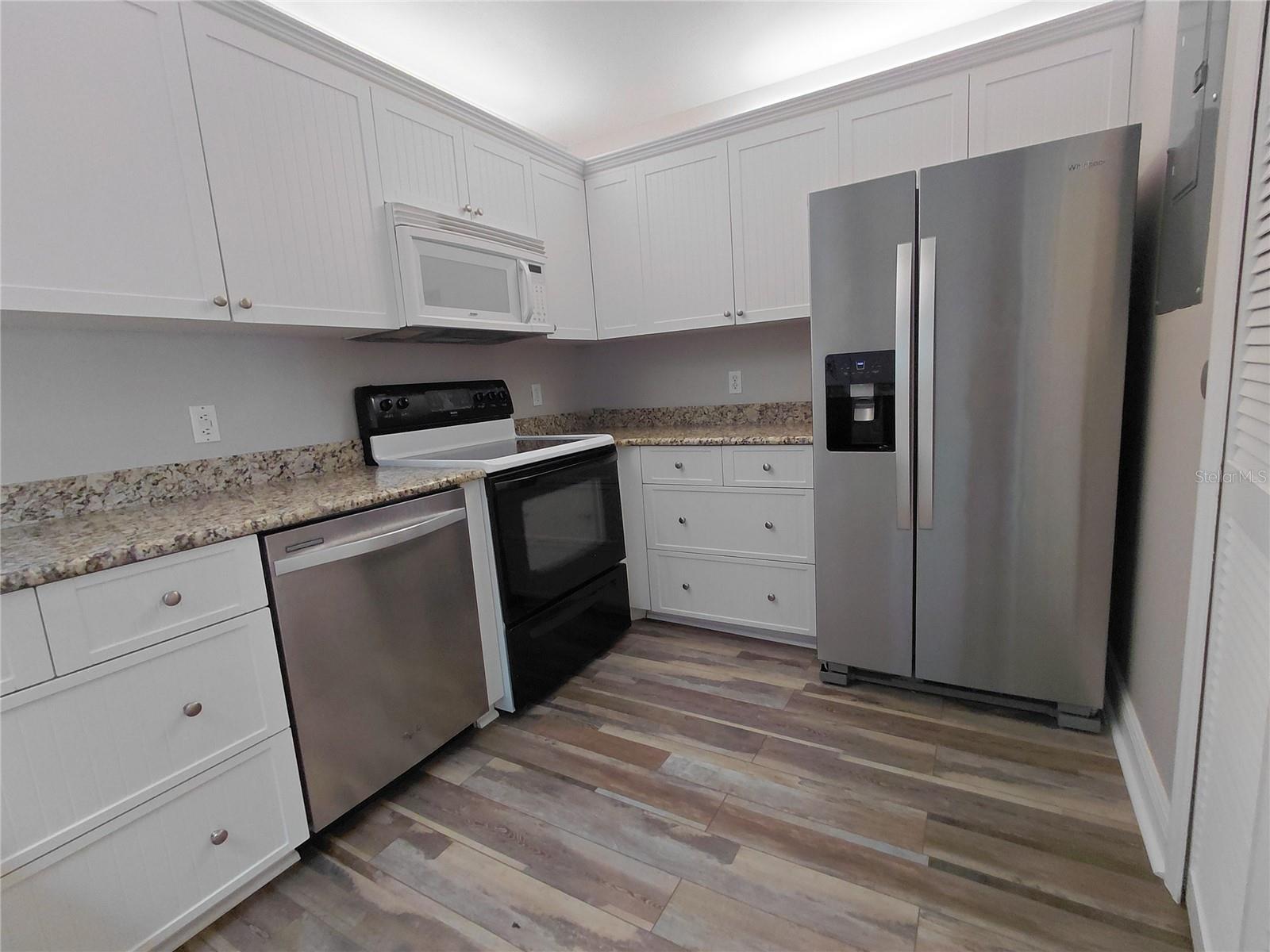Image 5 of 22 For 3300 Loveland Boulevard 1202