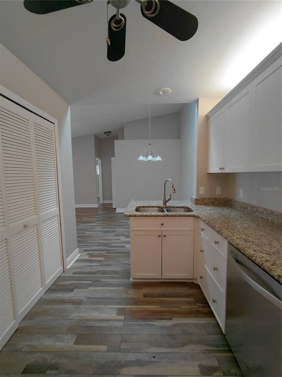 Image 9 of 22 For 3300 Loveland Boulevard 1202