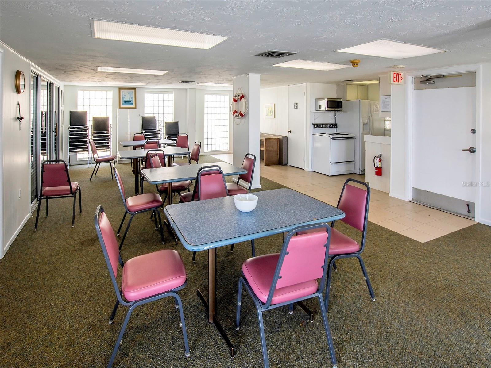 Image 10 of 40 For 1255 Tarpon Center Dr.  505