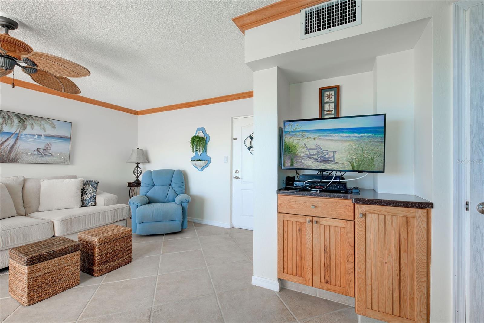 Image 15 of 40 For 1255 Tarpon Center Dr.  505