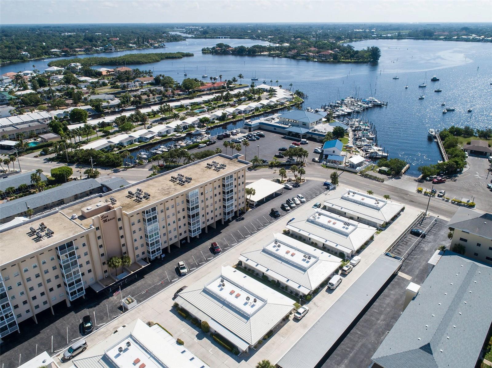 Image 4 of 40 For 1255 Tarpon Center Dr.  505