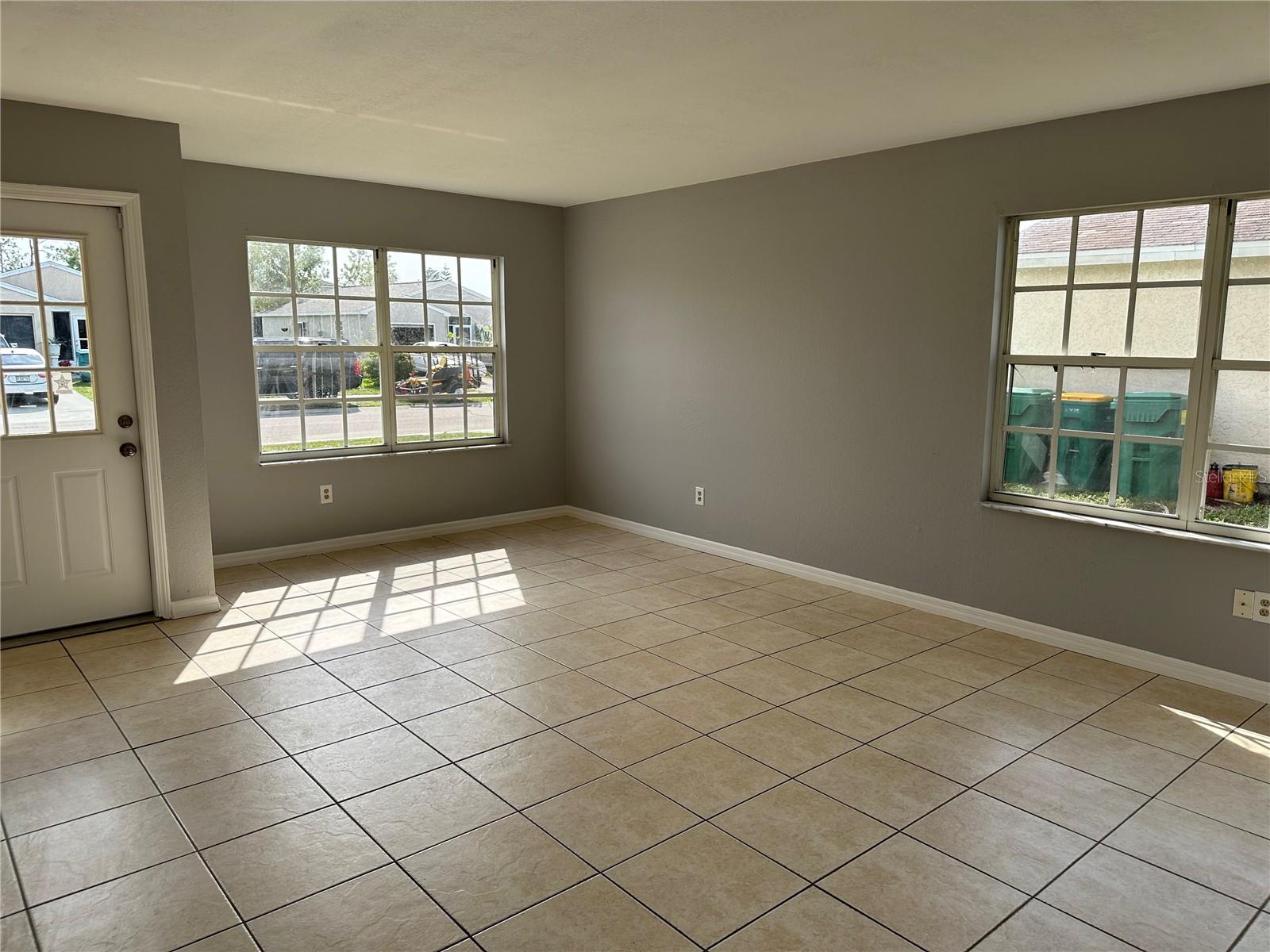 Image 2 of 10 For 425 Ricold Terrace