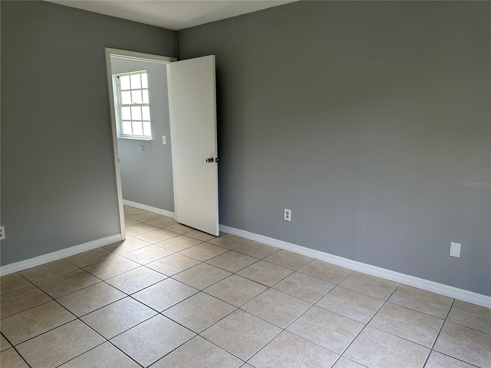 Image 4 of 10 For 425 Ricold Terrace
