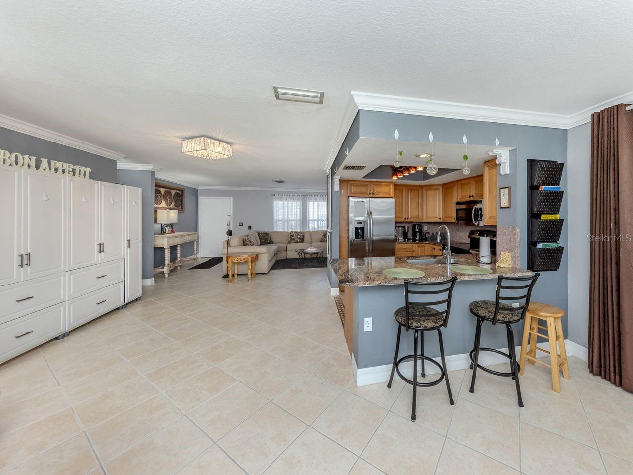 Image 5 of 29 For 422 Pineview Drive