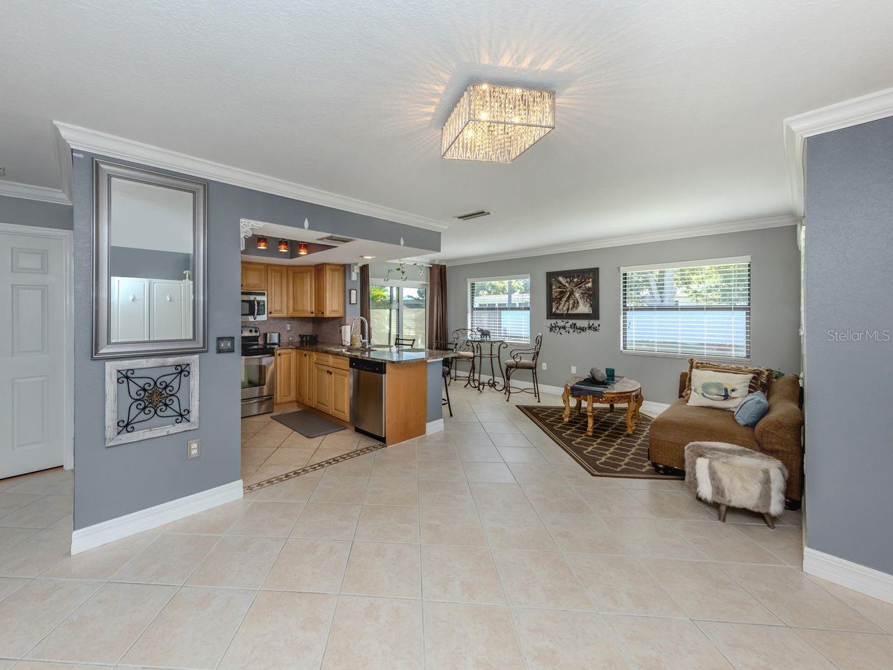 Image 6 of 29 For 422 Pineview Drive