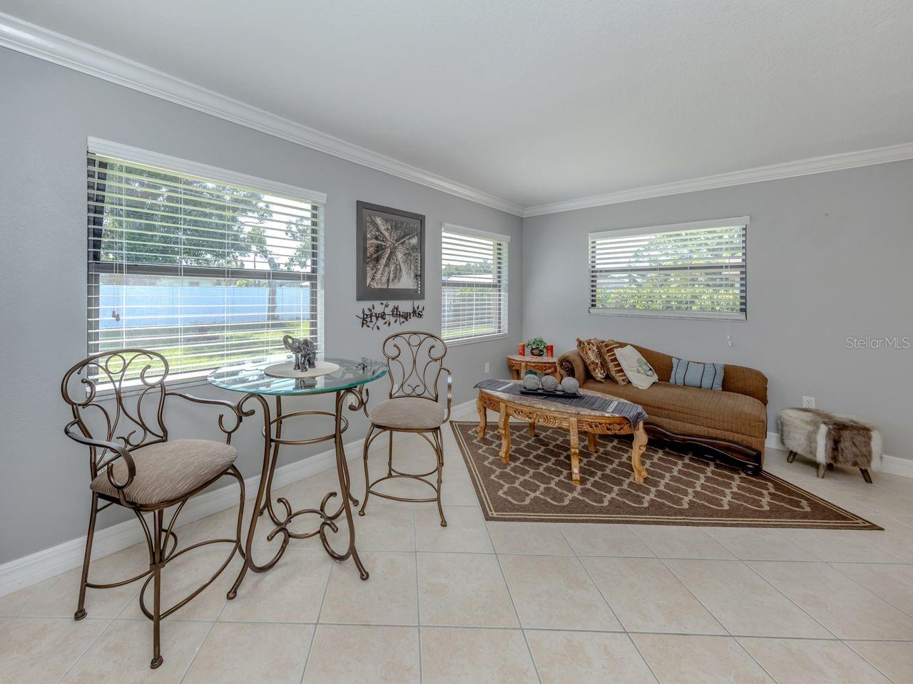 Image 8 of 29 For 422 Pineview Drive