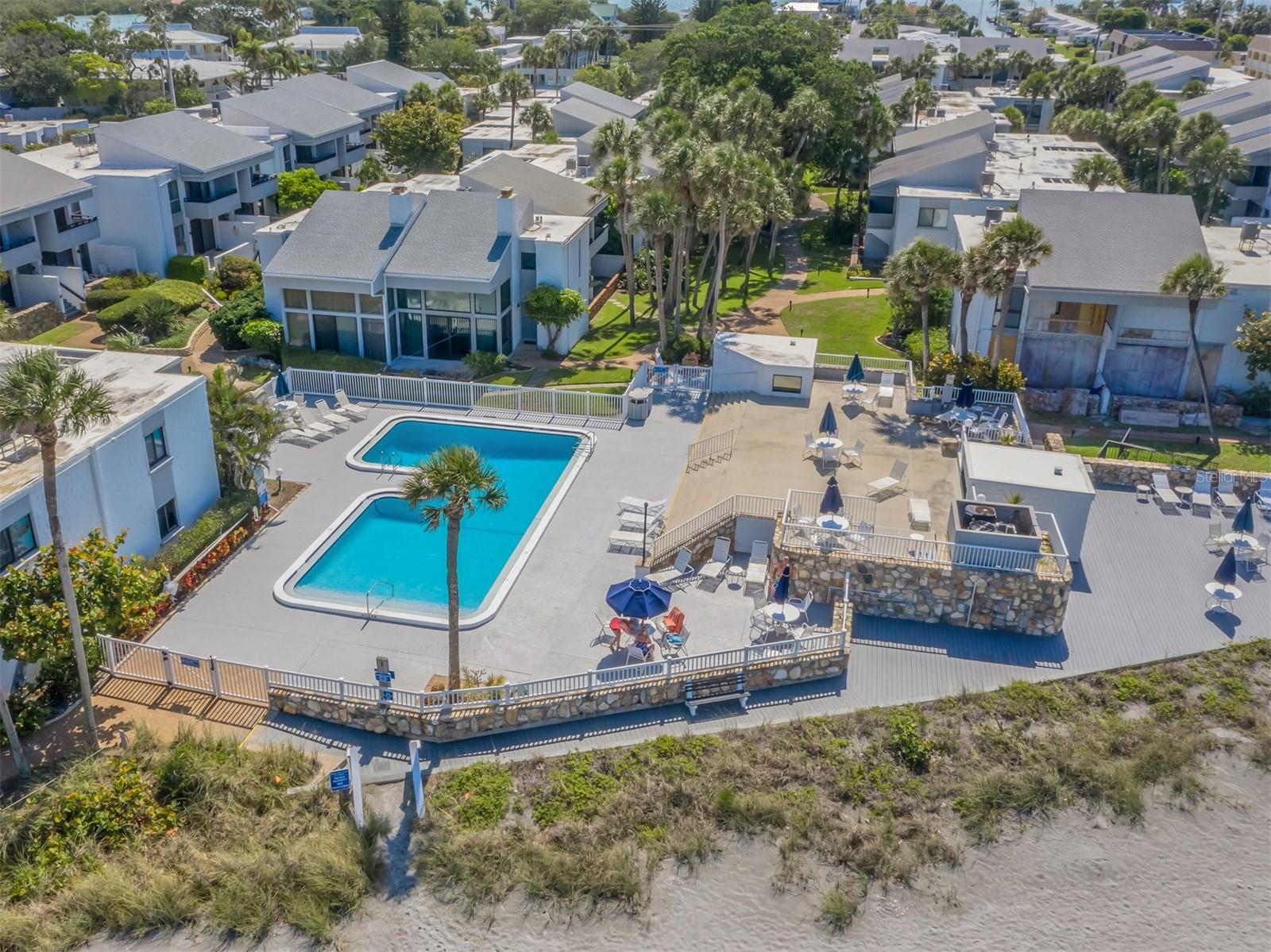 Image 19 of 60 For 1001 Inlet Circle 171