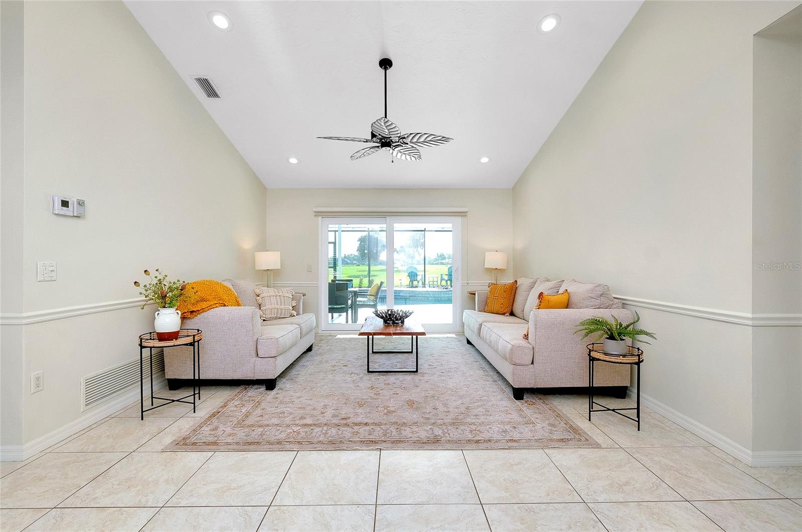 Image 11 of 45 For 552 Silk Oak Drive
