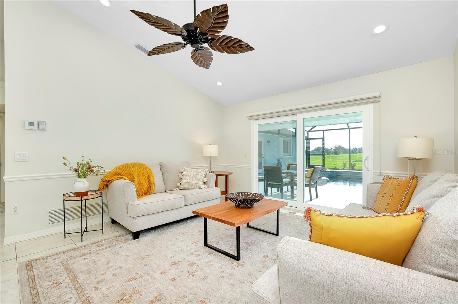 Image 12 of 45 For 552 Silk Oak Drive