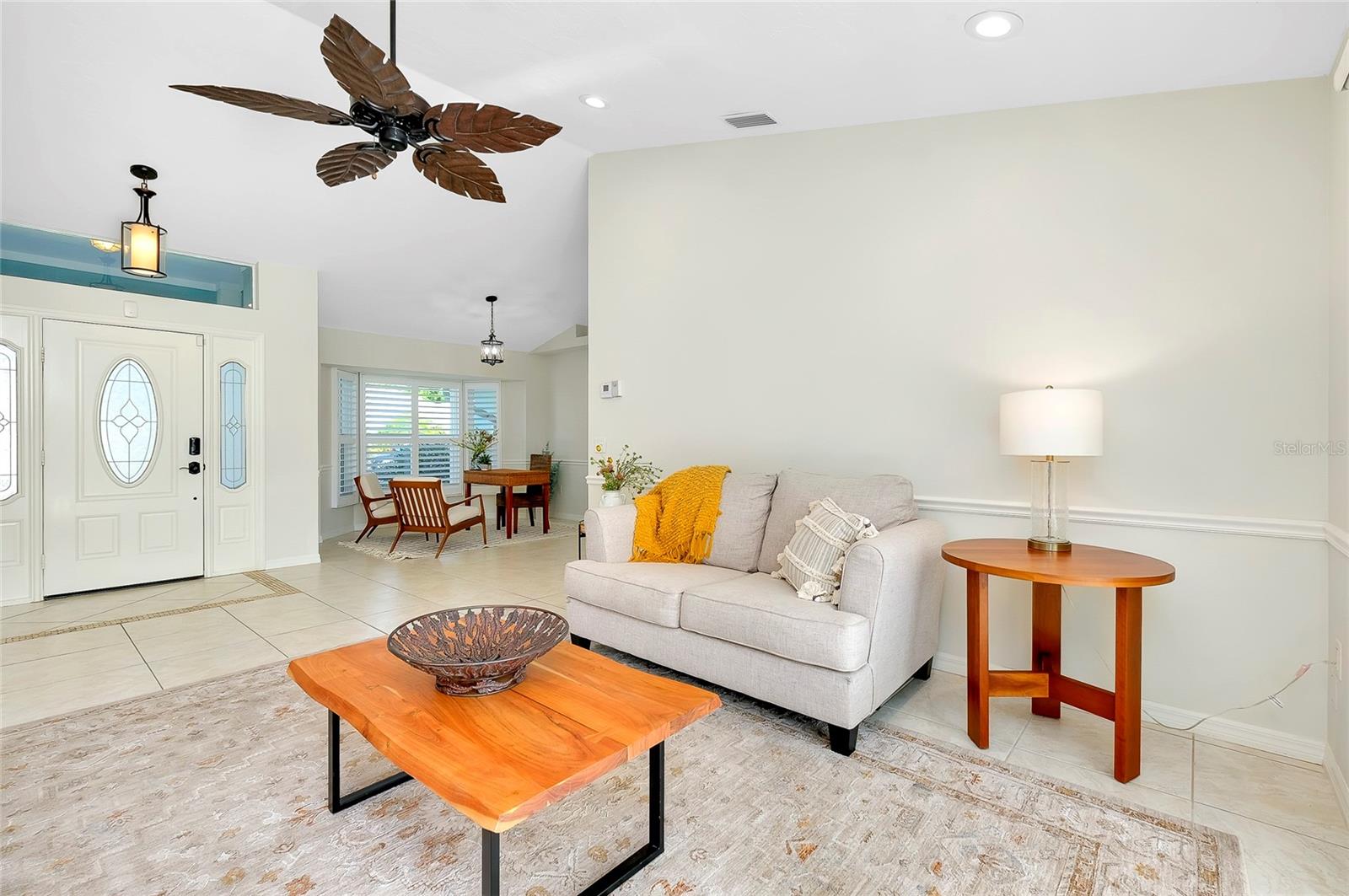 Image 13 of 45 For 552 Silk Oak Drive