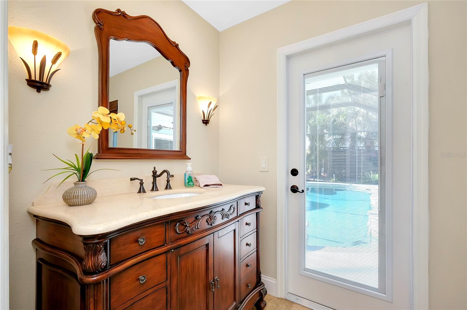 Image 35 of 45 For 552 Silk Oak Drive