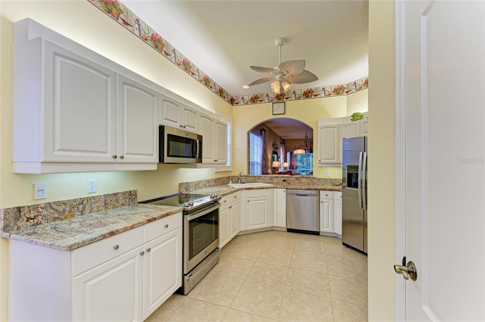 Image 25 of 90 For 1655 Lancashire Drive 1655