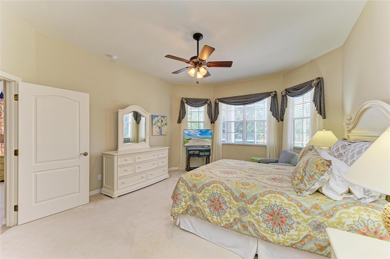Image 29 of 90 For 1655 Lancashire Drive 1655