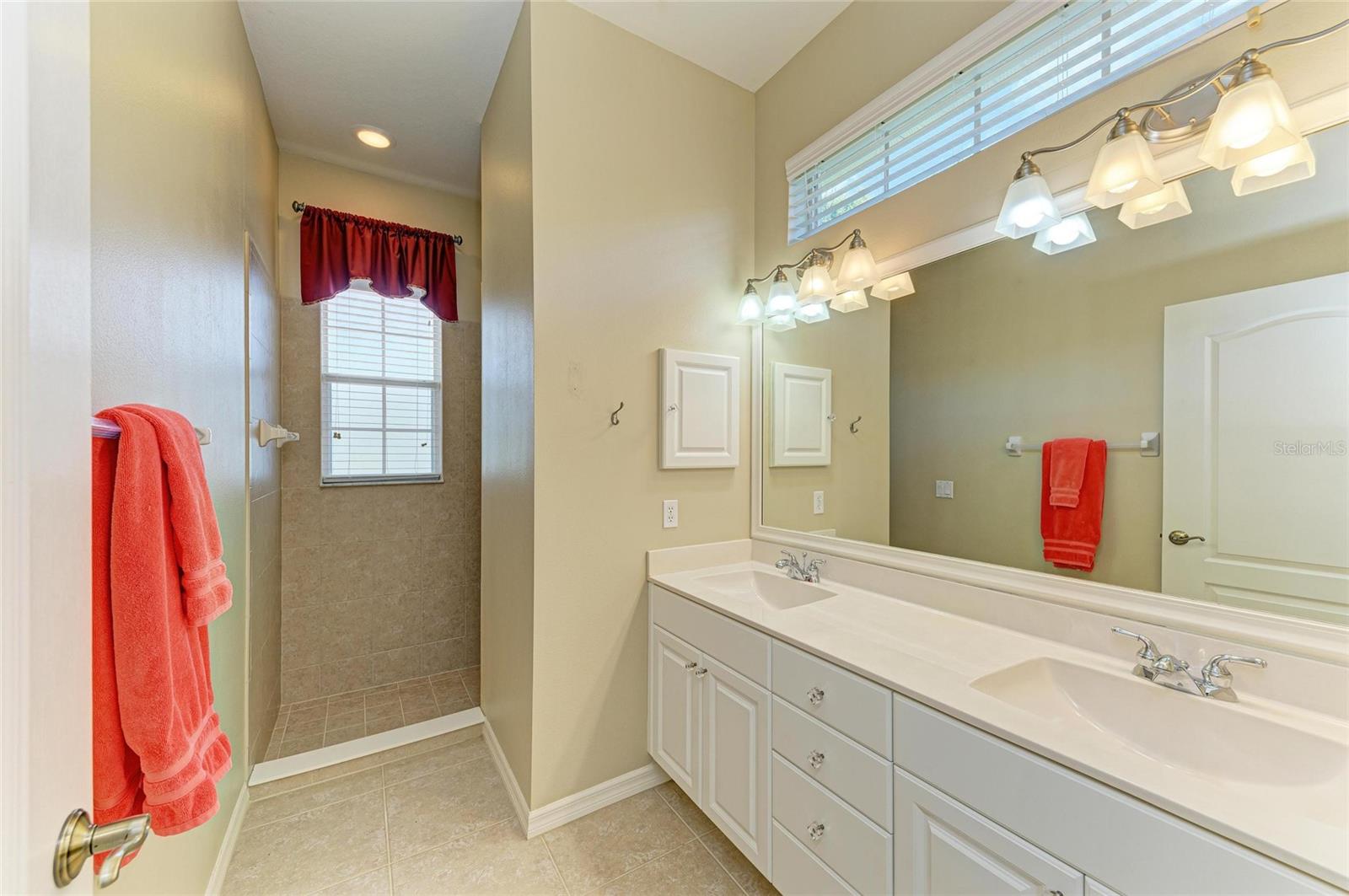 Image 31 of 90 For 1655 Lancashire Drive 1655