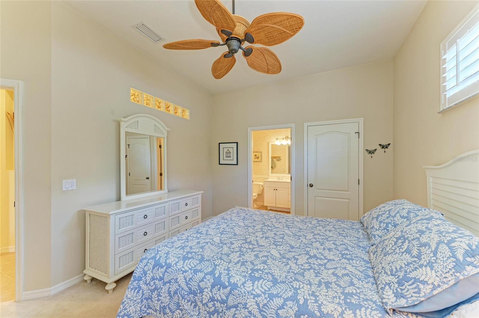 Image 37 of 90 For 1655 Lancashire Drive 1655