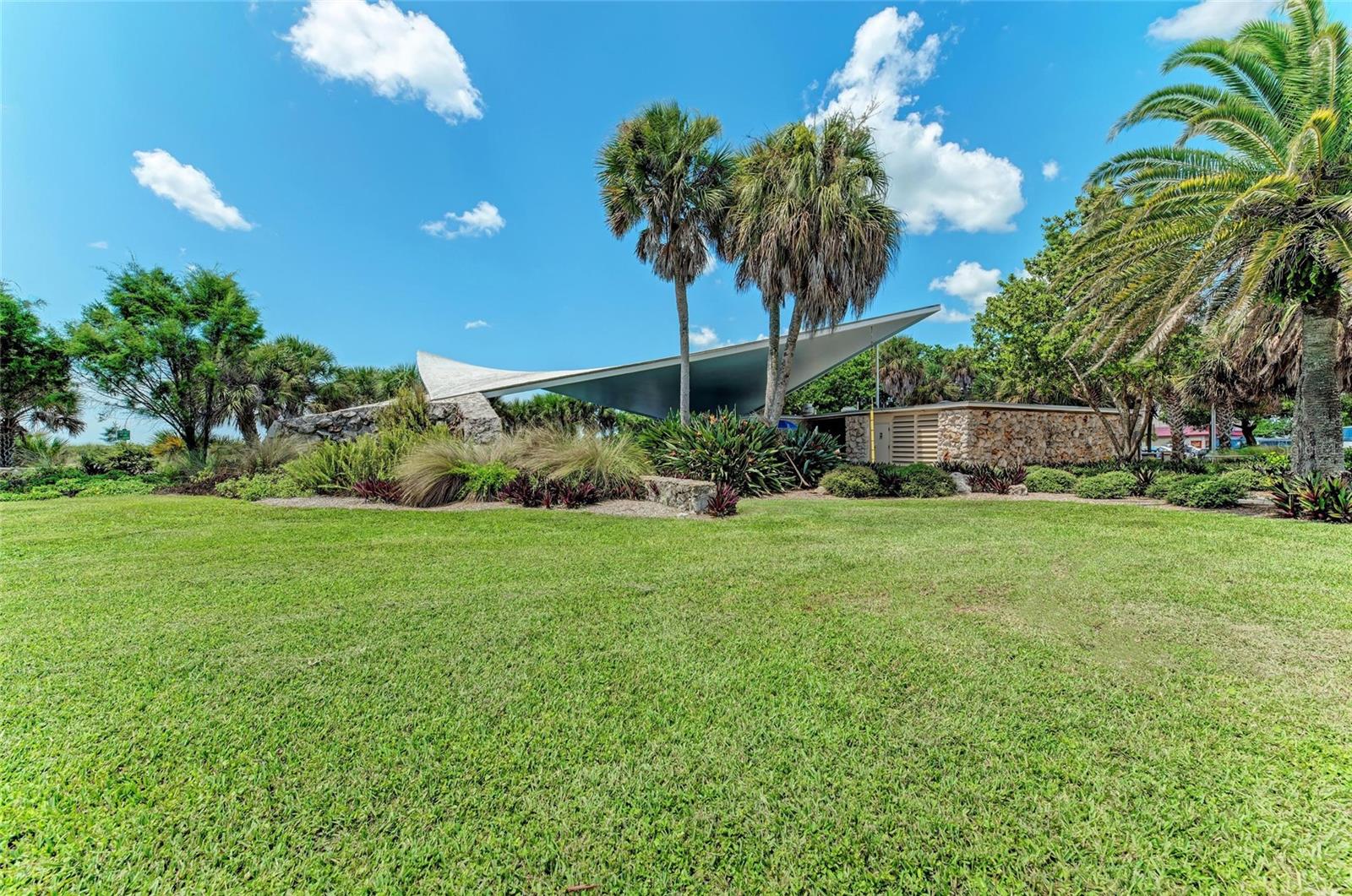 Image 56 of 90 For 1655 Lancashire Drive 1655