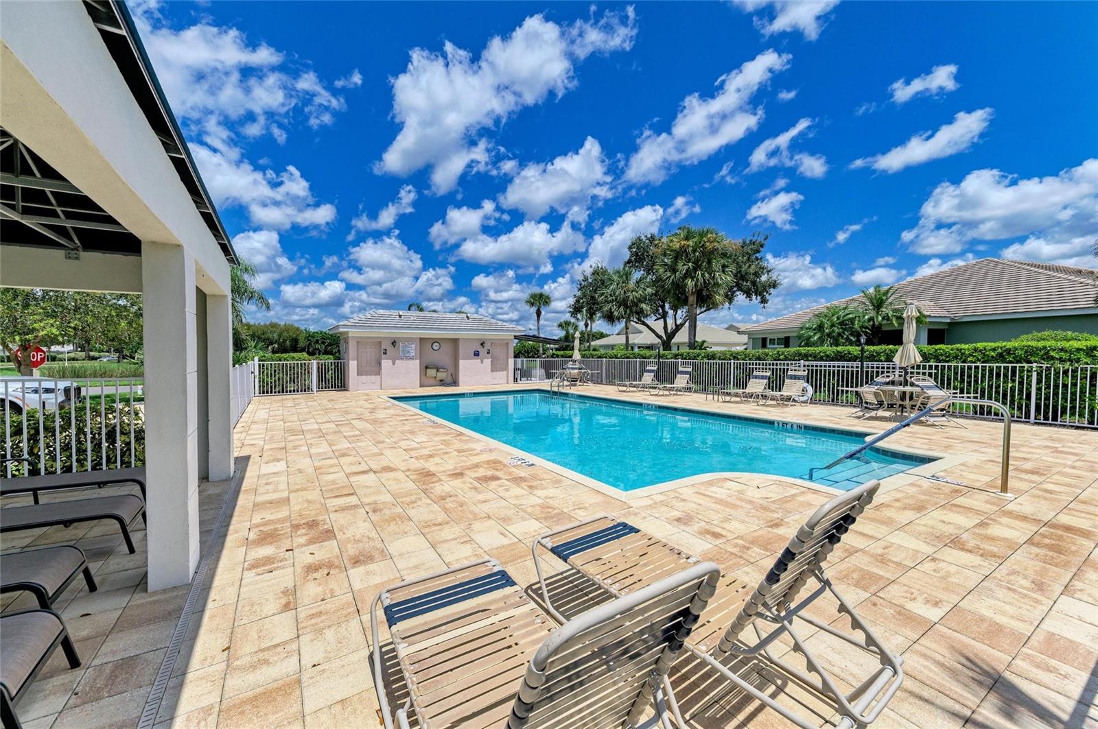 Image 72 of 90 For 1655 Lancashire Drive 1655
