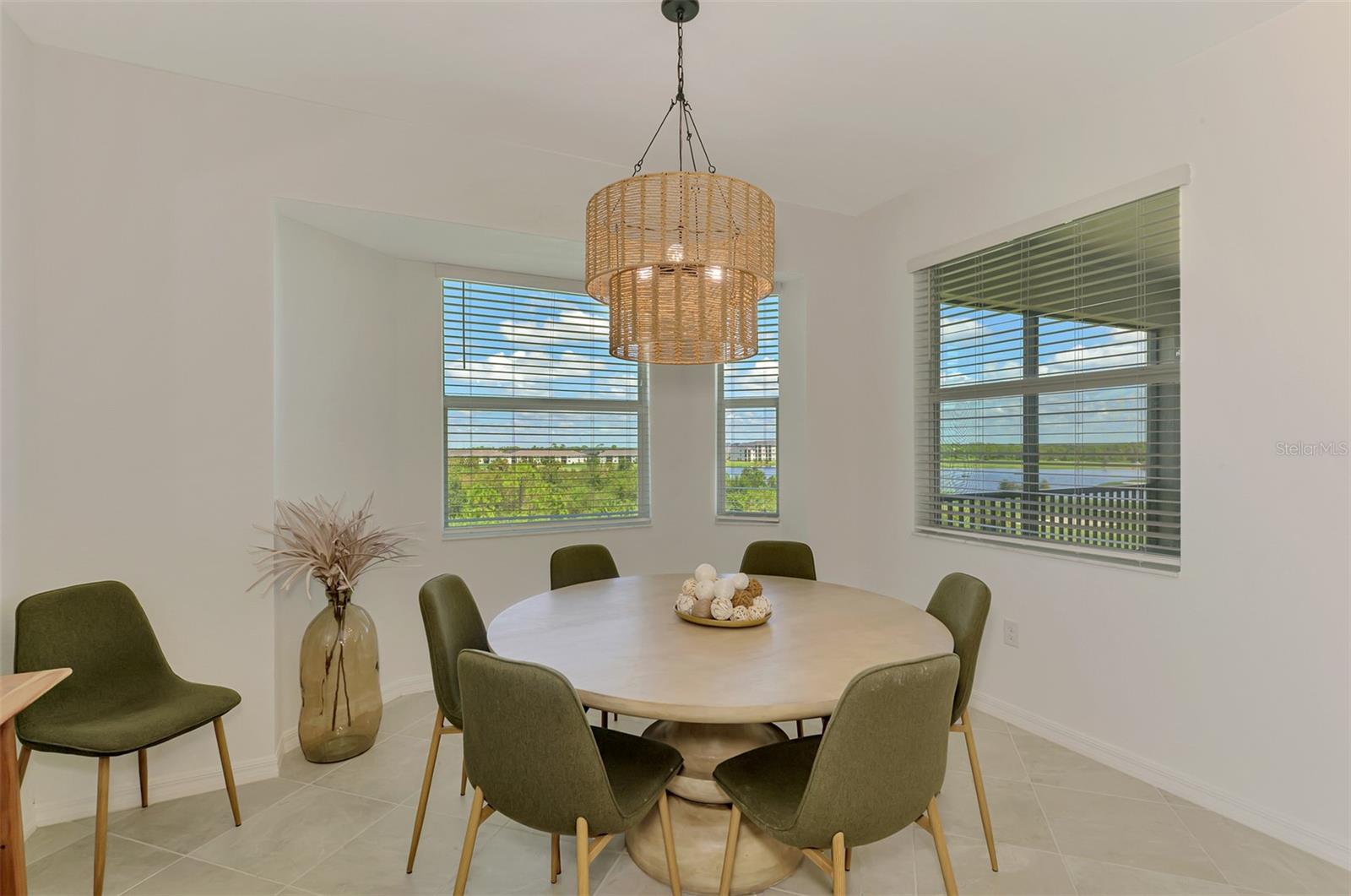 Image 21 of 98 For 12240 Wellen Golf Street 406