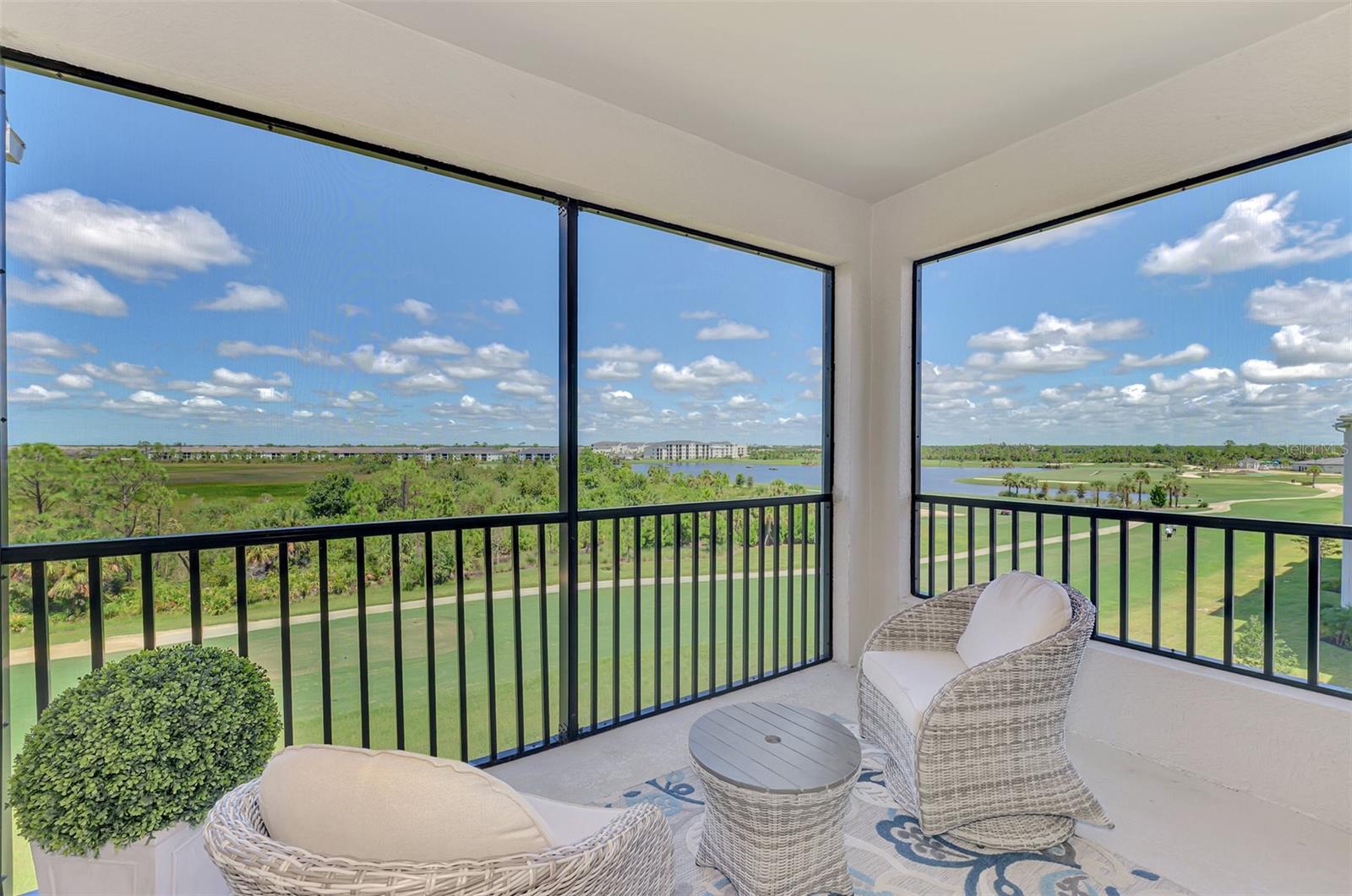 Image 33 of 98 For 12240 Wellen Golf Street 406