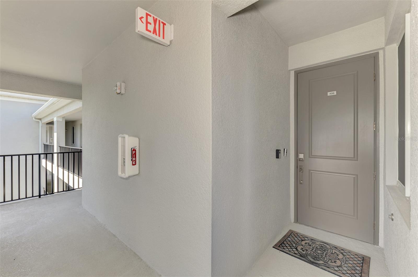 Image 5 of 98 For 12240 Wellen Golf Street 406