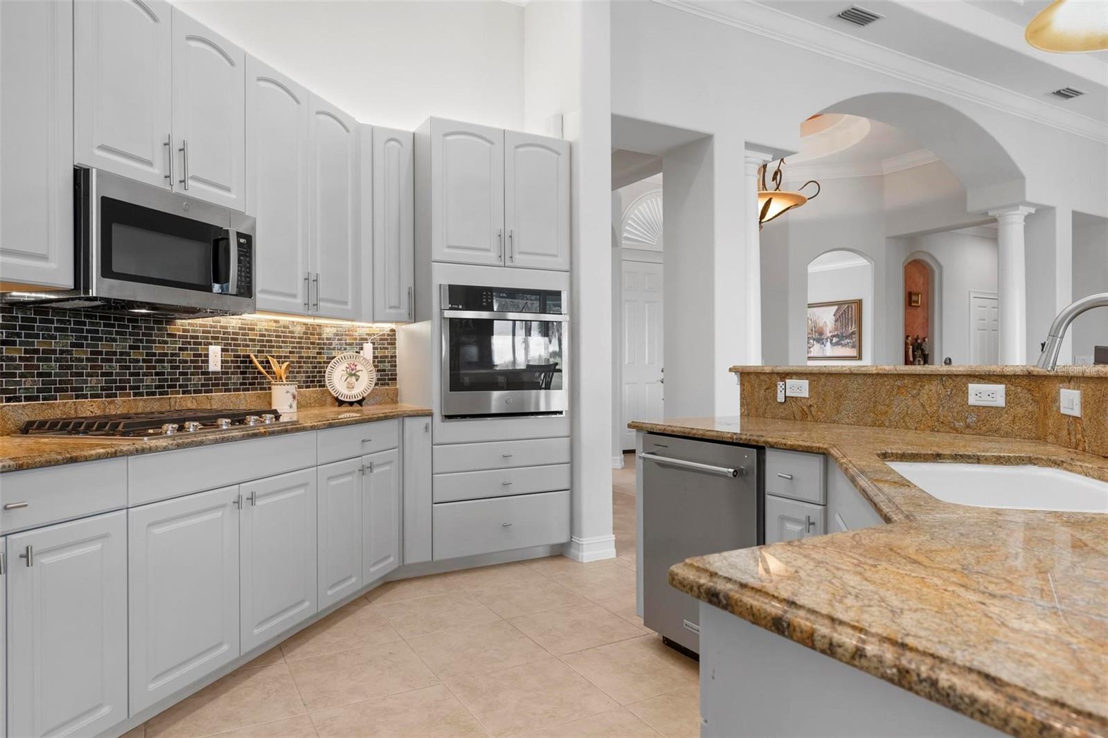 Image 21 of 78 For 225 Pesaro Drive