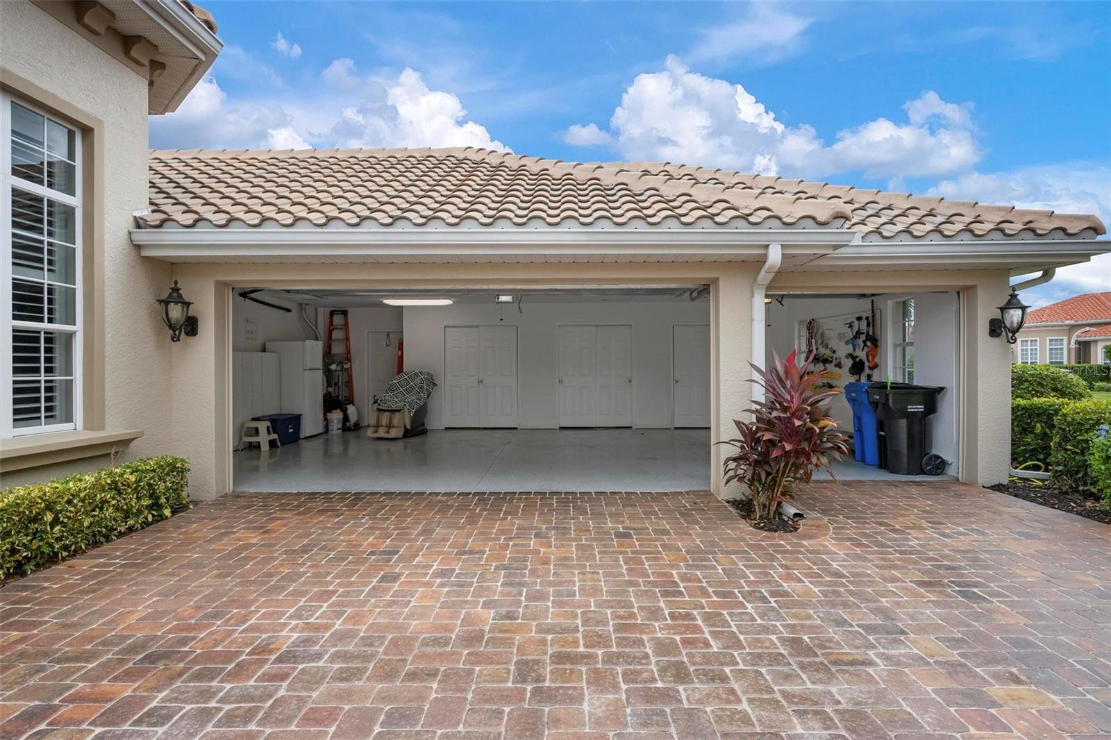 Image 70 of 78 For 225 Pesaro Drive