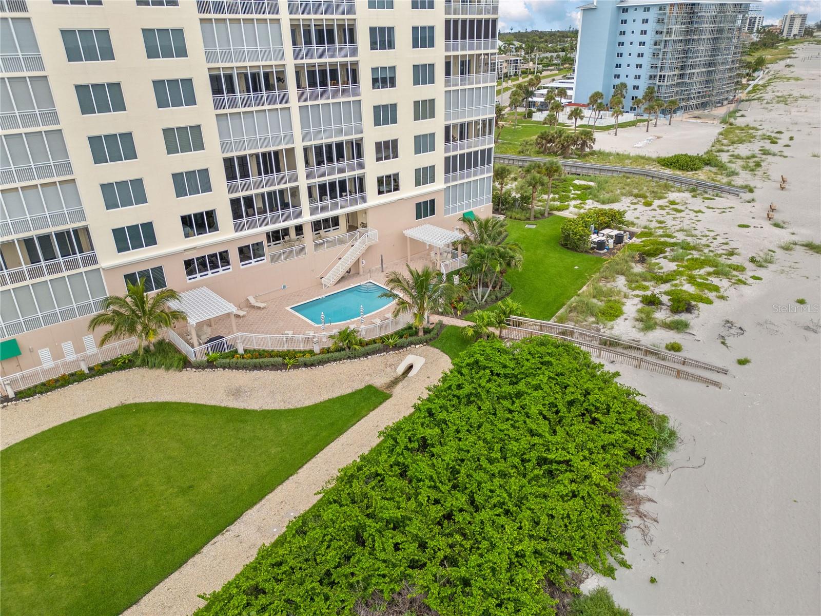 Image 69 of 70 For 811 The Esplanade N 302