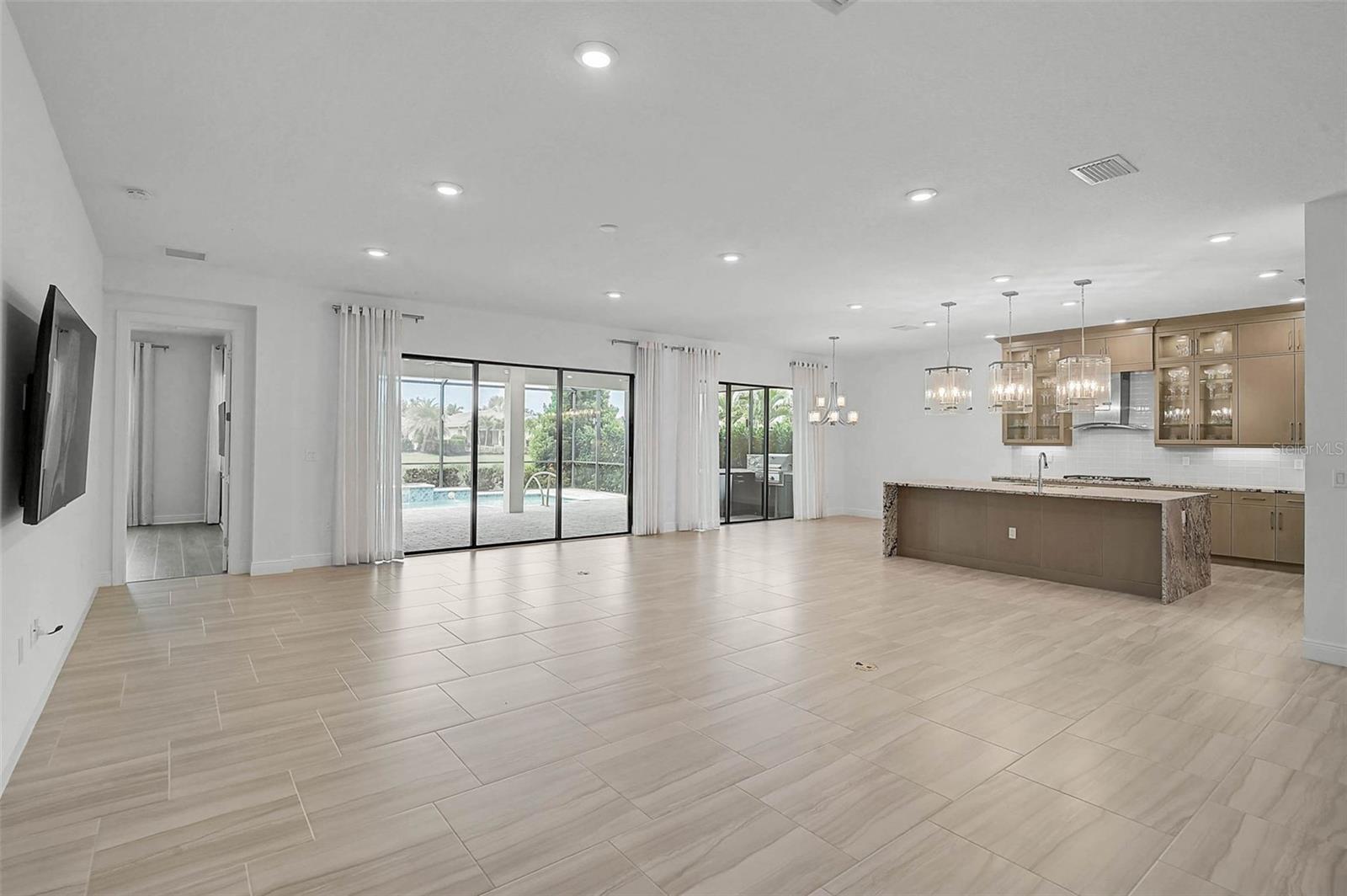 Image 13 of 60 For 5058 Surfside Circle