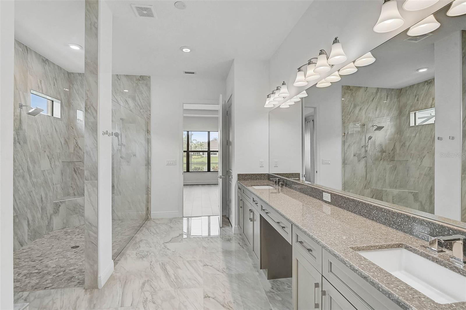 Image 20 of 60 For 5058 Surfside Circle