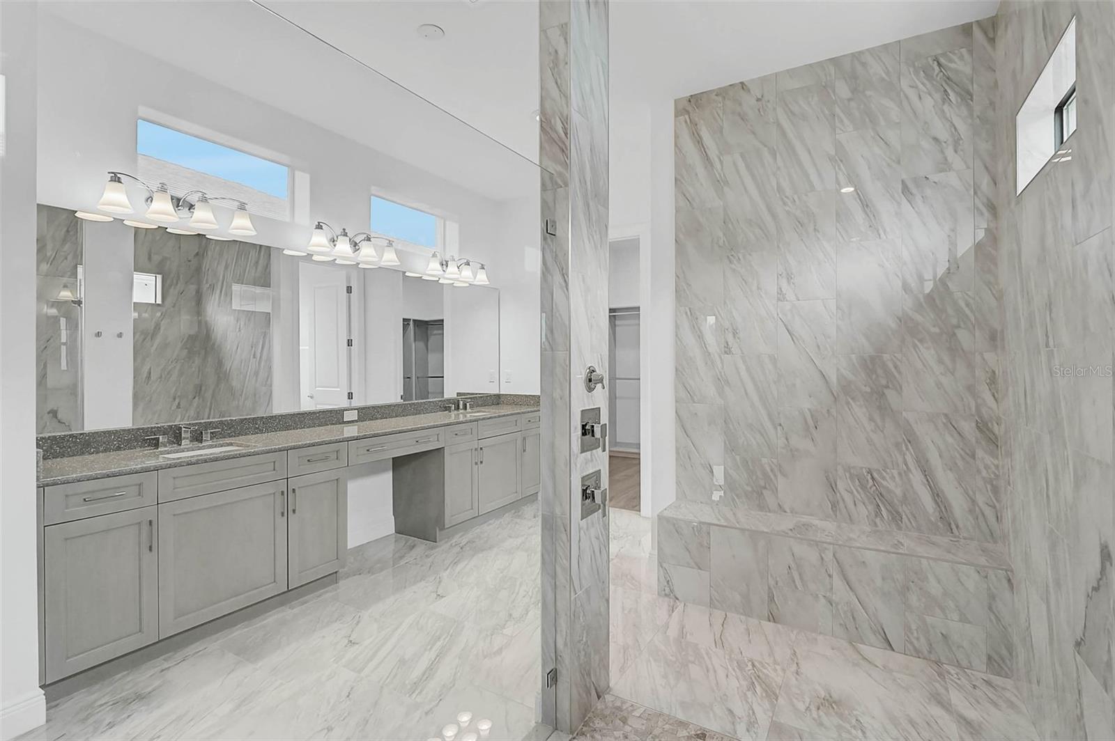 Image 22 of 60 For 5058 Surfside Circle