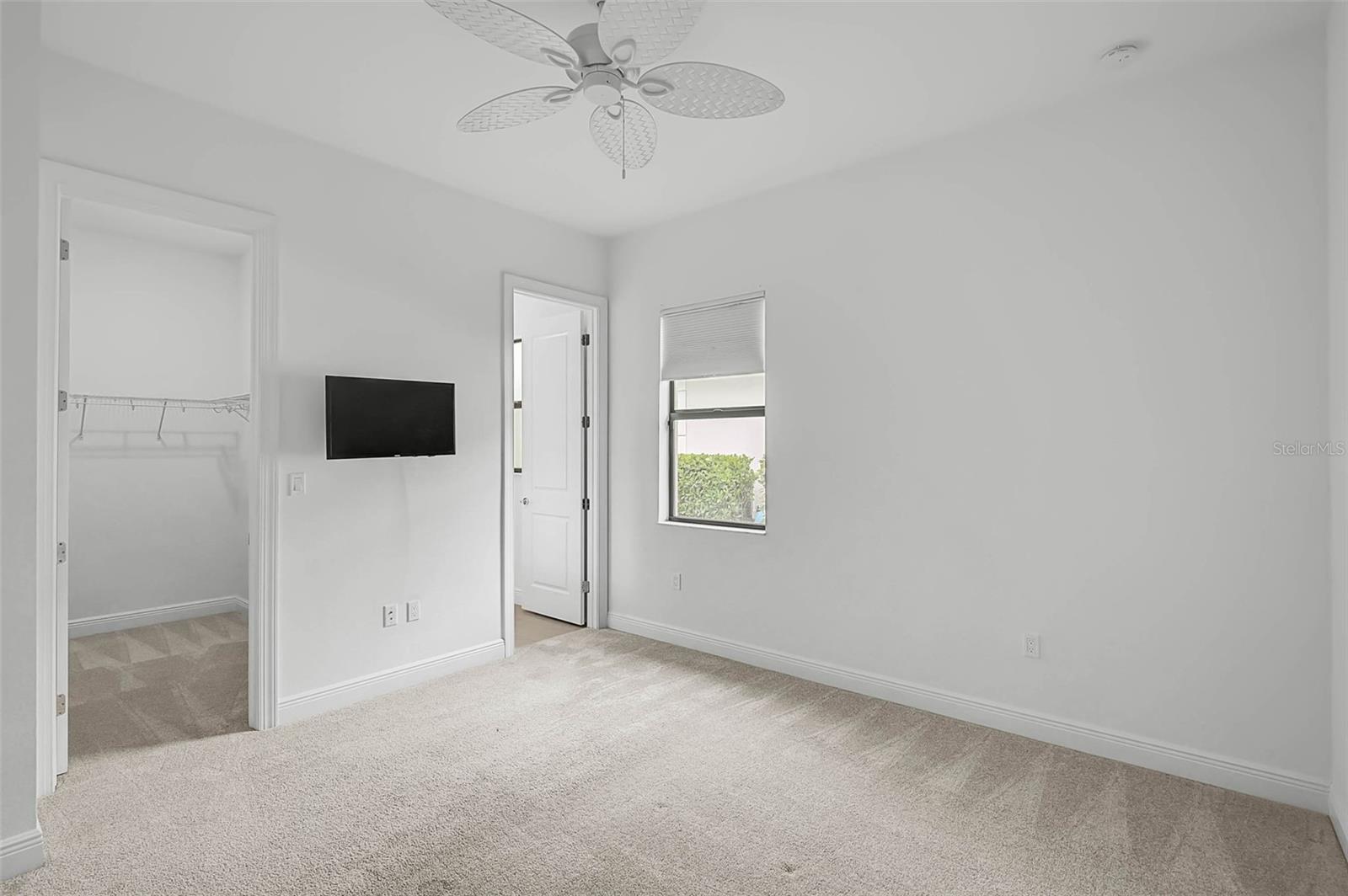 Image 27 of 60 For 5058 Surfside Circle