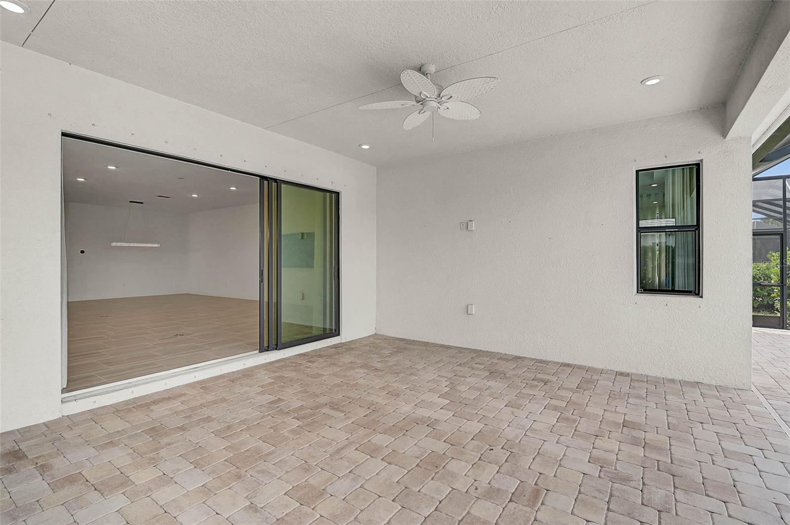 Image 34 of 60 For 5058 Surfside Circle