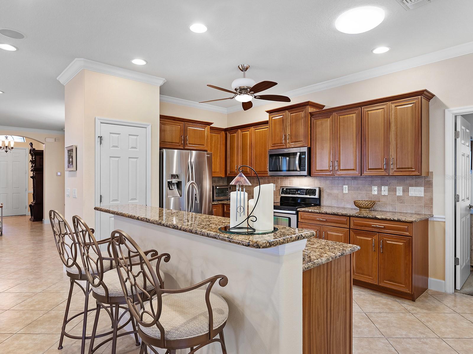 Image 11 of 38 For 20611 Pezzana Drive