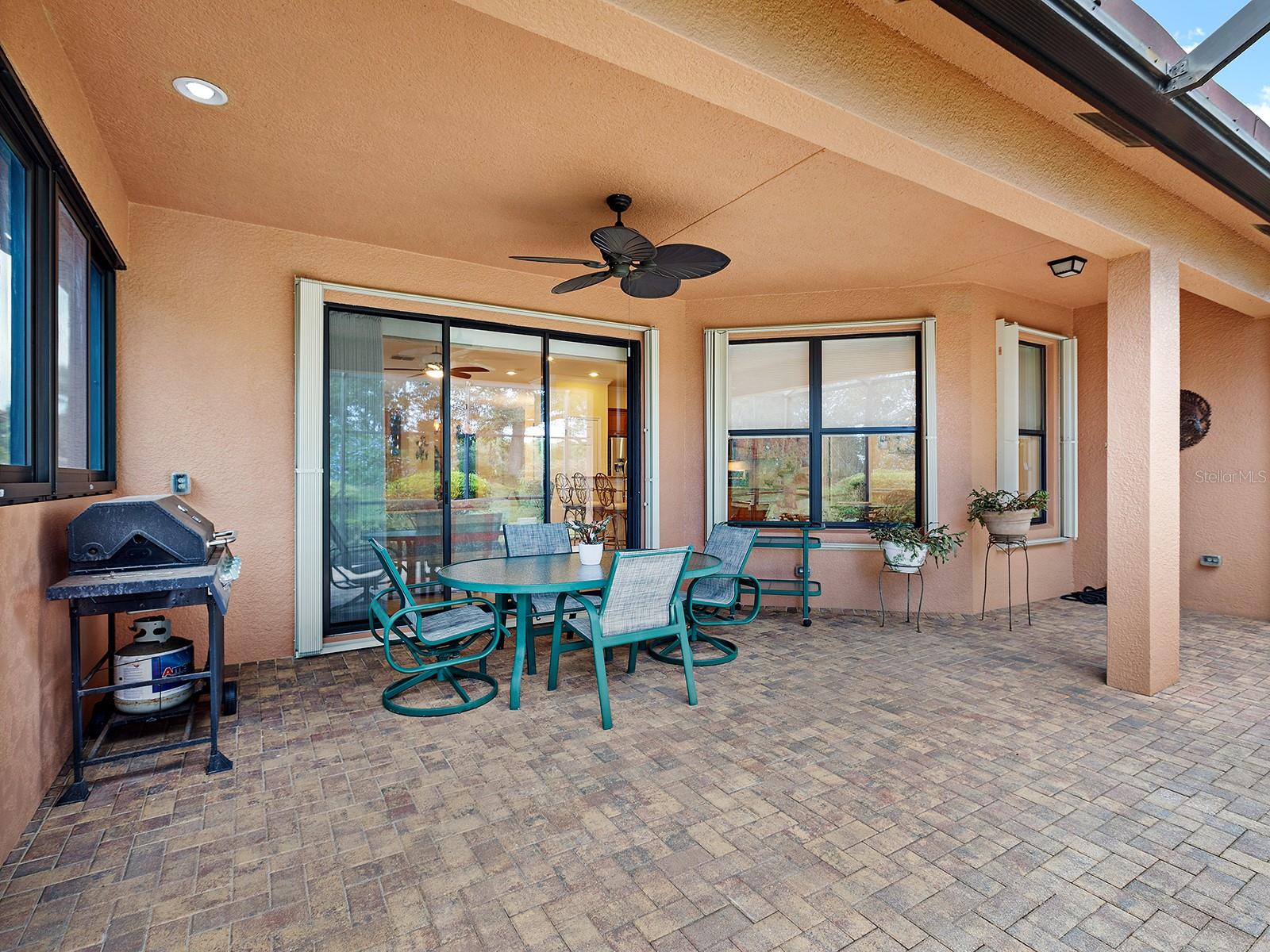 Image 25 of 38 For 20611 Pezzana Drive