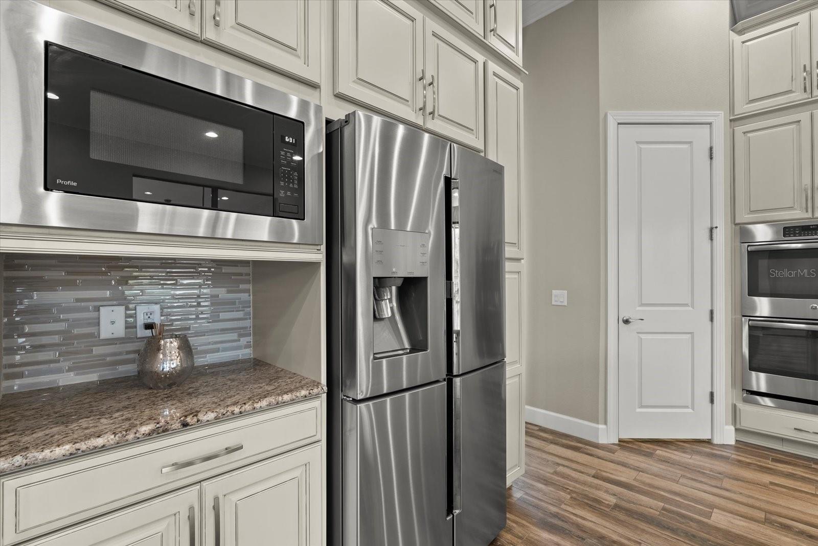 Image 8 of 79 For 5341 Greenbrook Drive
