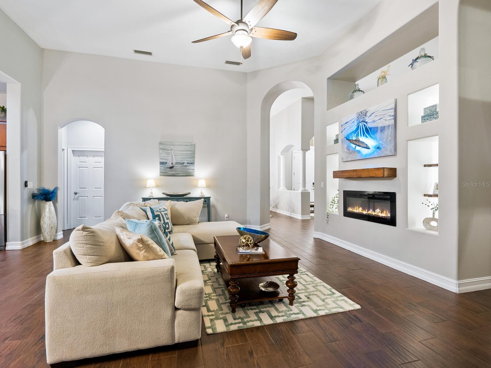 Image 16 of 68 For 218 Pesaro Drive