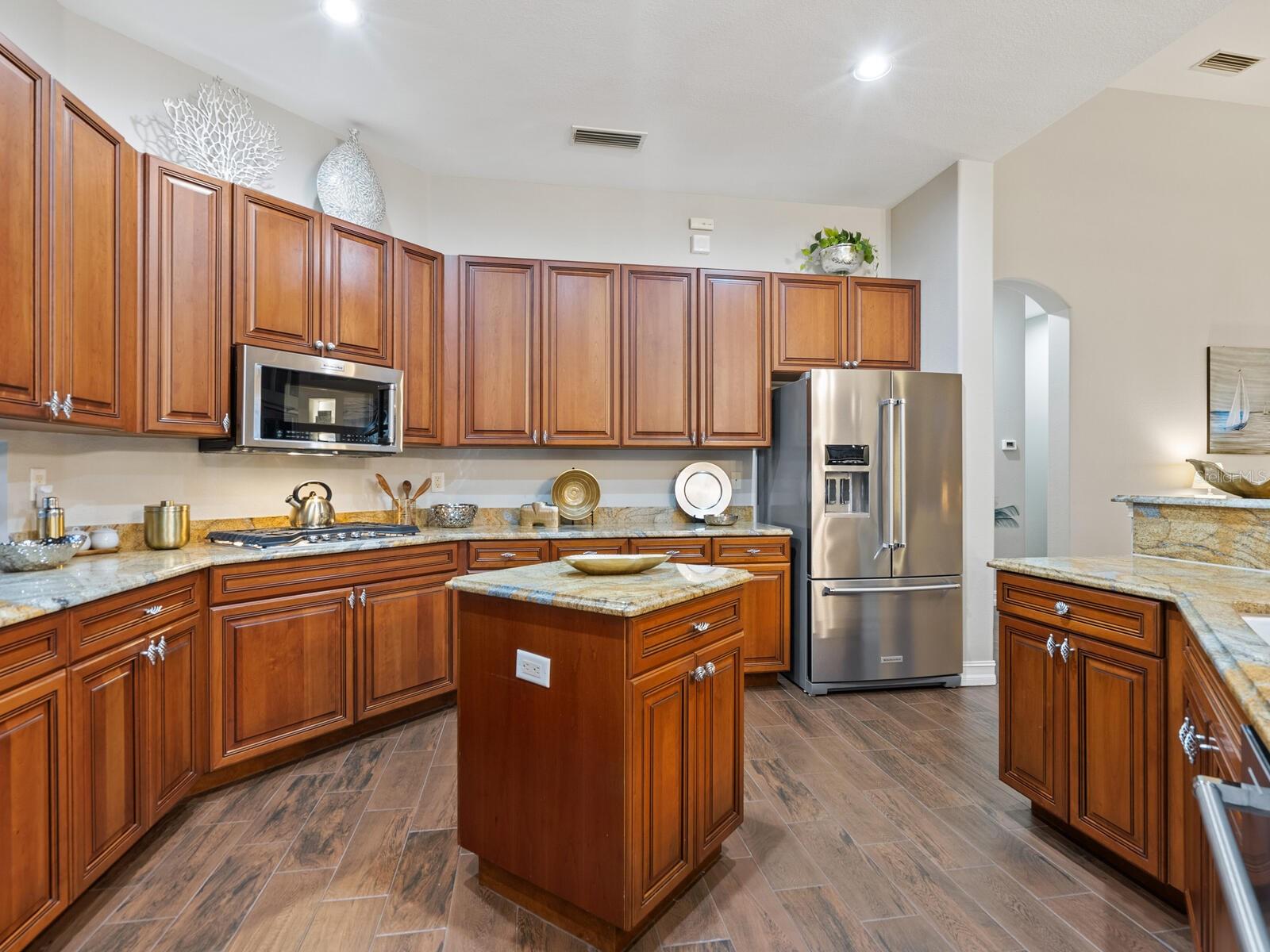 Image 19 of 68 For 218 Pesaro Drive