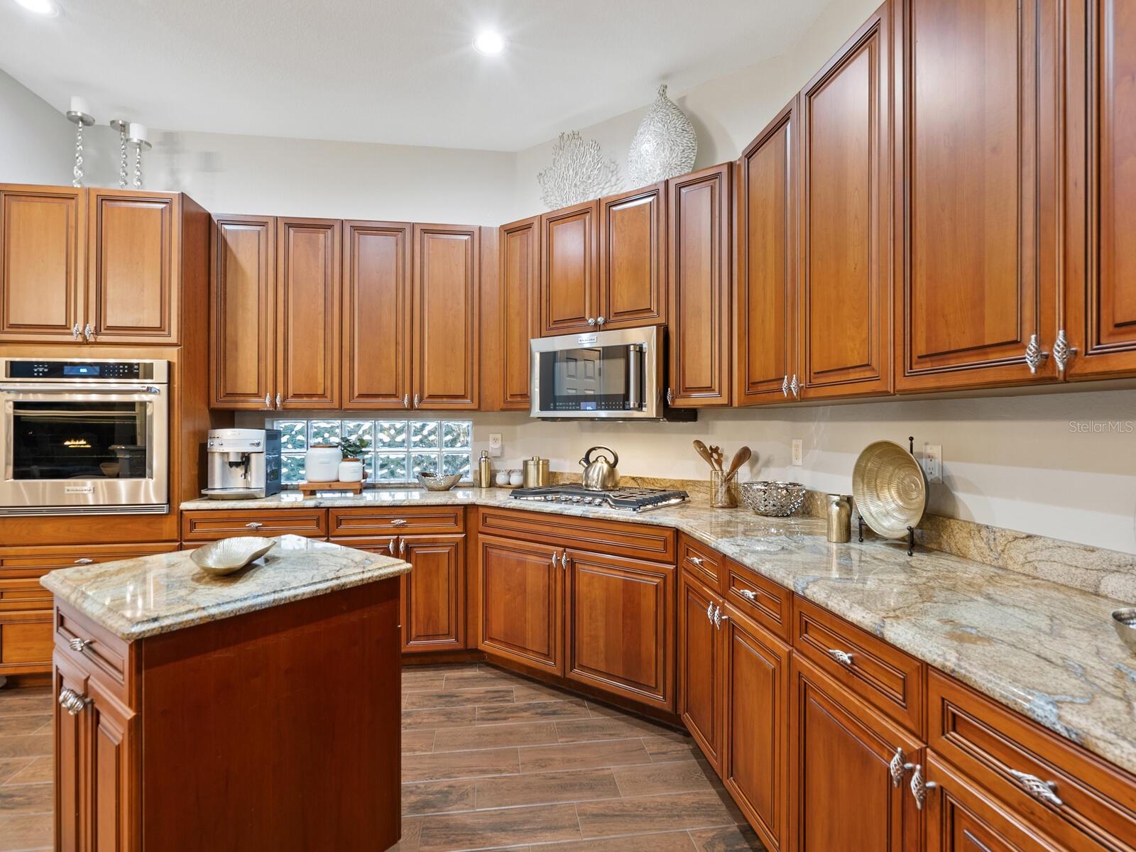 Image 20 of 68 For 218 Pesaro Drive