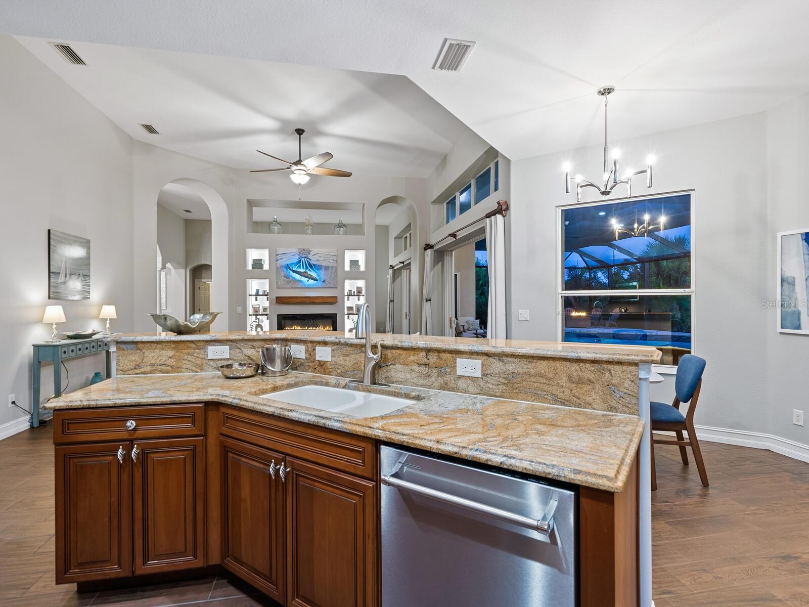 Image 21 of 68 For 218 Pesaro Drive