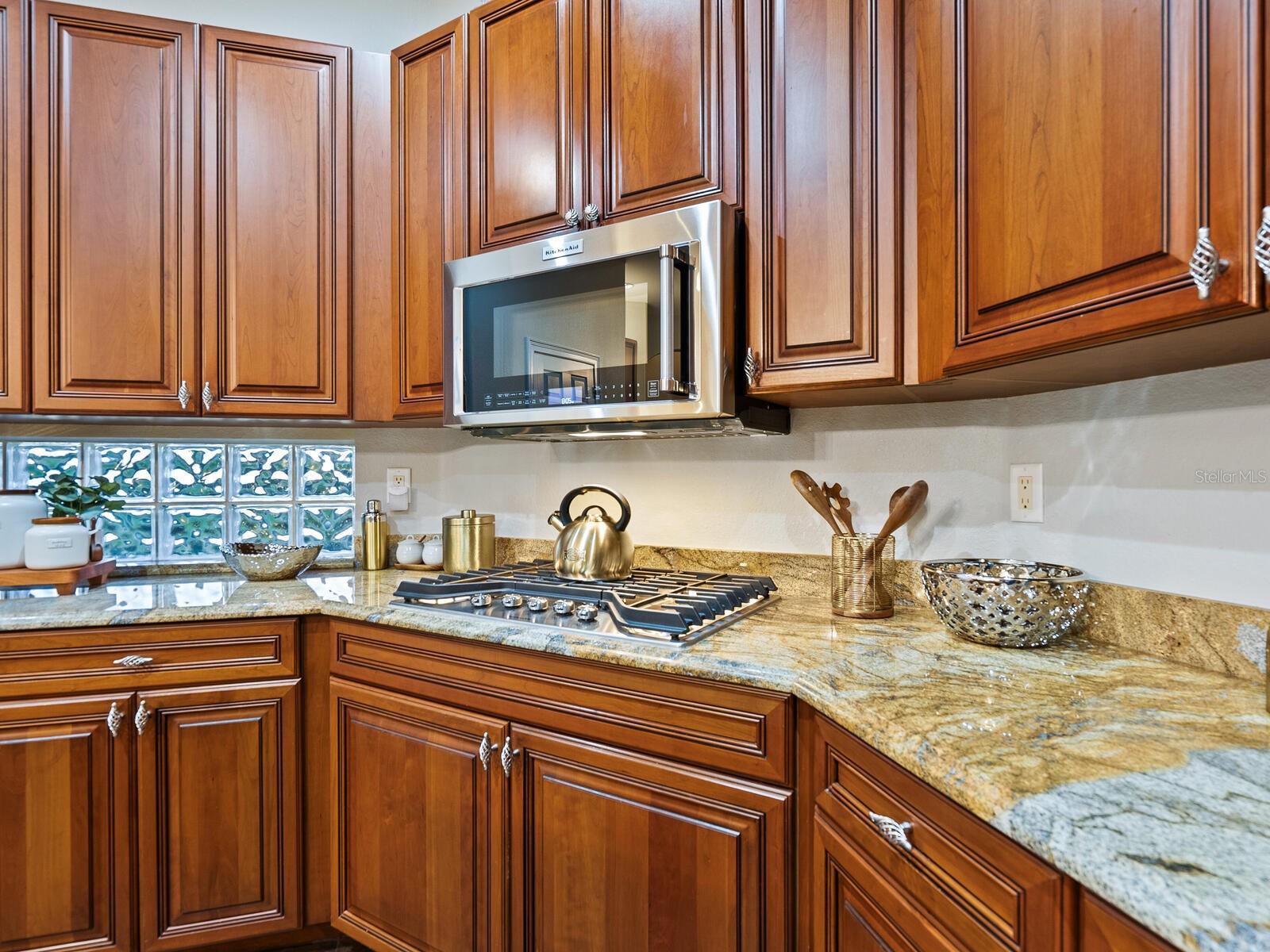 Image 22 of 68 For 218 Pesaro Drive
