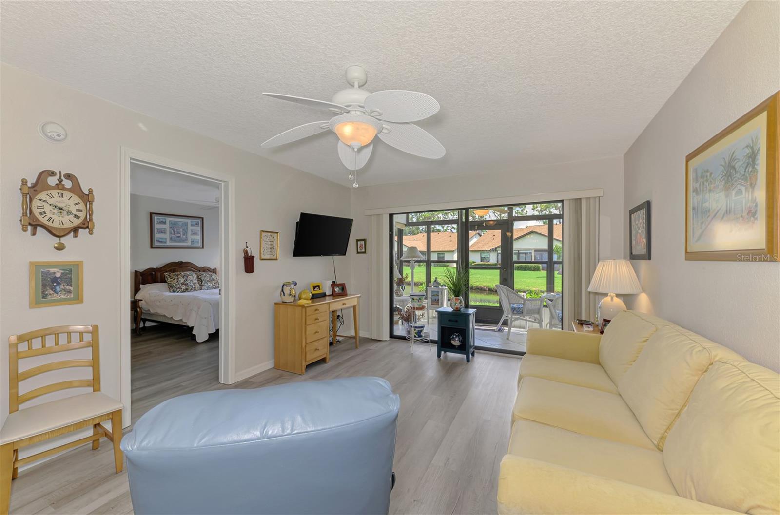 Image 12 of 49 For 1211 Capri Isles Boulevard 111