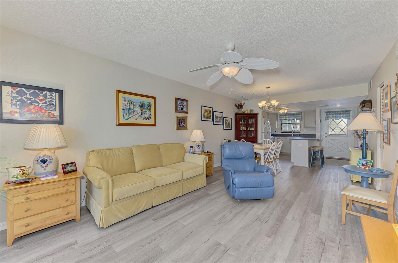 Image 13 of 49 For 1211 Capri Isles Boulevard 111