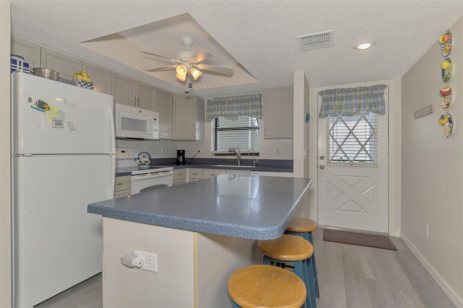 Image 18 of 49 For 1211 Capri Isles Boulevard 111
