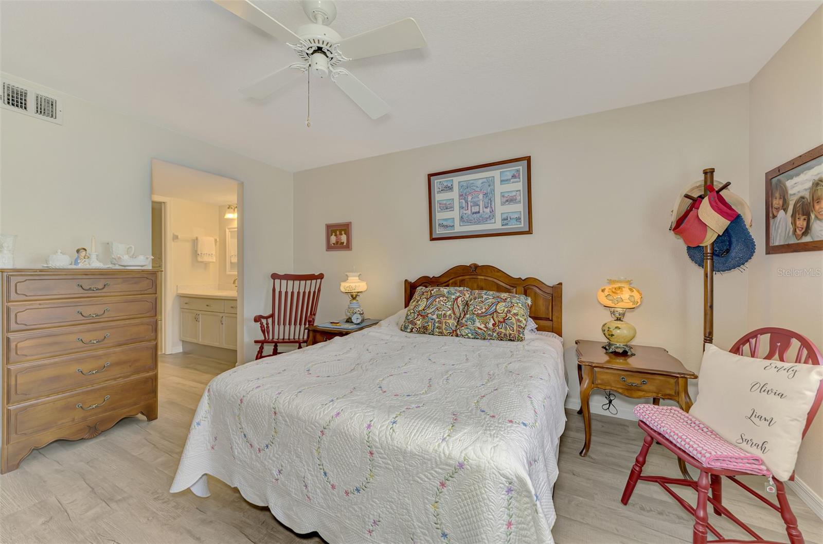 Image 24 of 49 For 1211 Capri Isles Boulevard 111