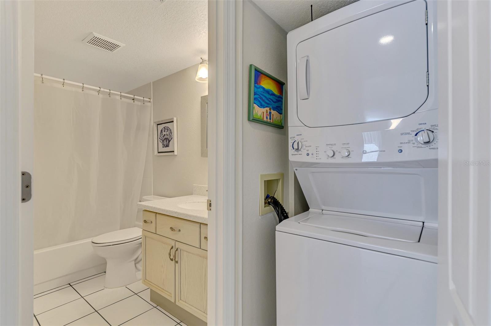 Image 33 of 49 For 1211 Capri Isles Boulevard 111