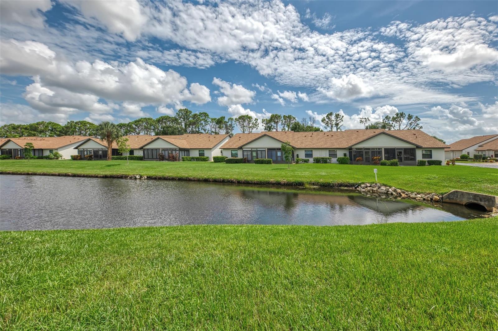 Image 37 of 49 For 1211 Capri Isles Boulevard 111