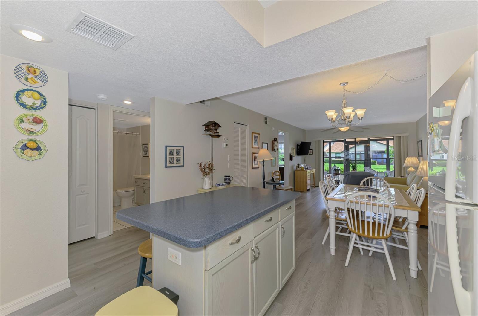Image 8 of 49 For 1211 Capri Isles Boulevard 111