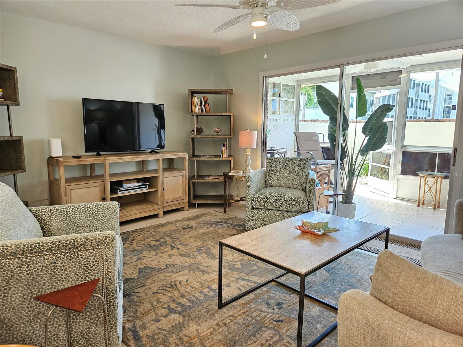 Image 7 of 46 For 744 Cadiz Road 1